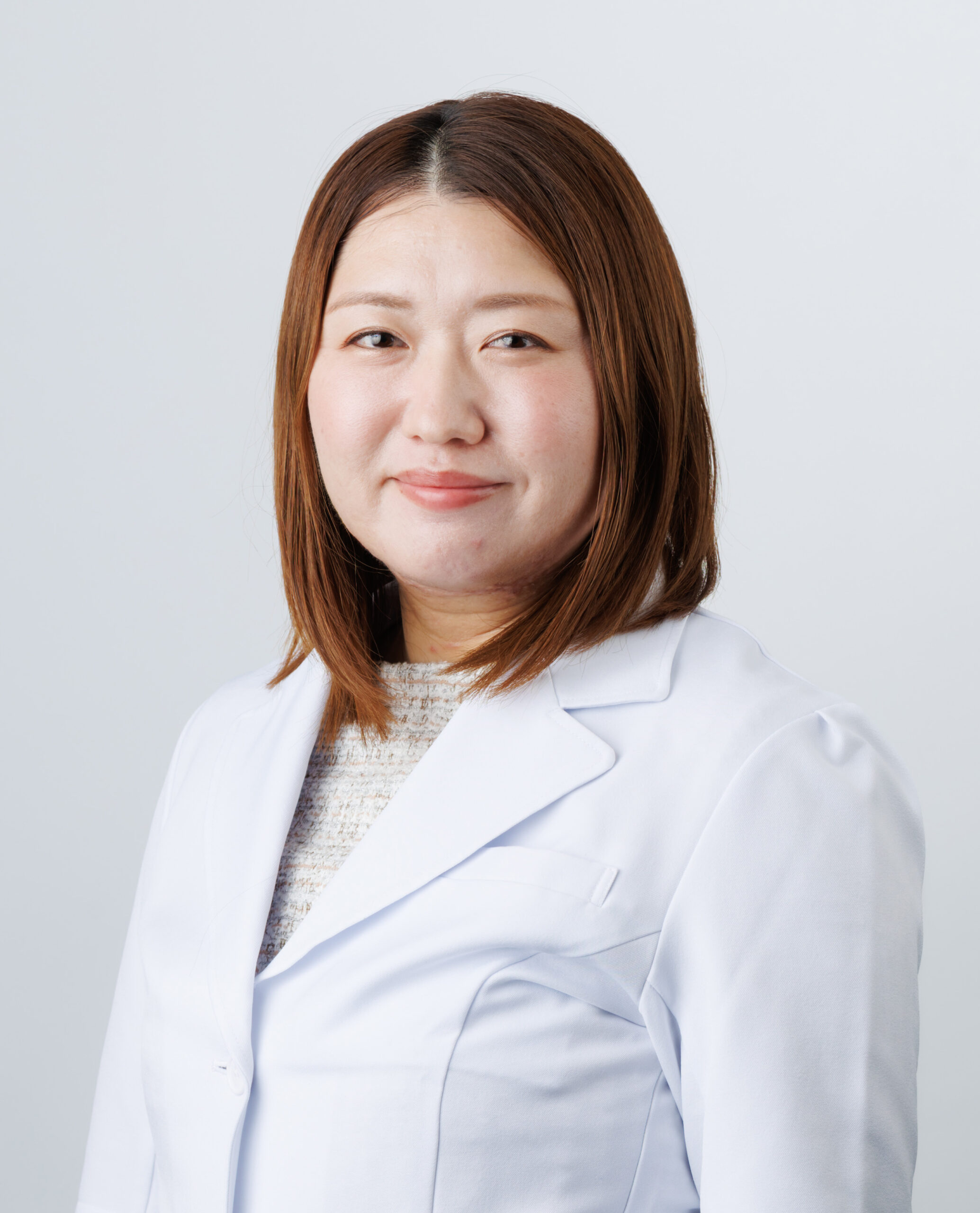 二階　春香