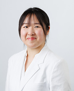 川上　亜紀子